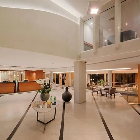 Отель Nh Pontevecchio 4*