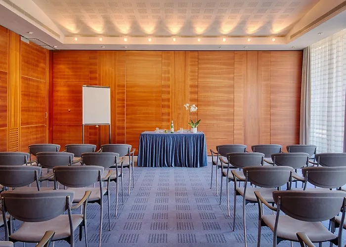 Hotell Nh Pontevecchio