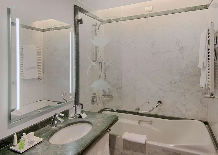 Hotell Nh Pontevecchio 4*